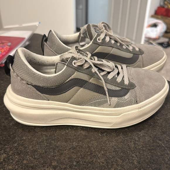 Vans shoes with platform - Picture 2 of 4